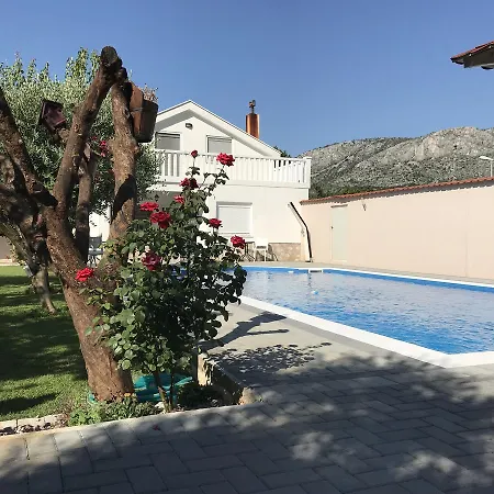 Villa Residence